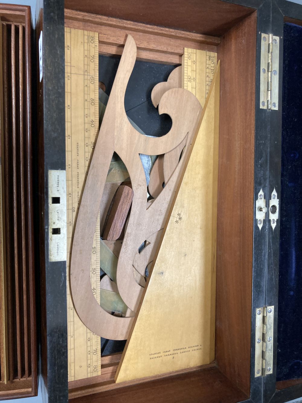 A mid Victorian burr walnut cased artist / draughtsmans box, with a well fitted interior, 36 x 19 x 17cm